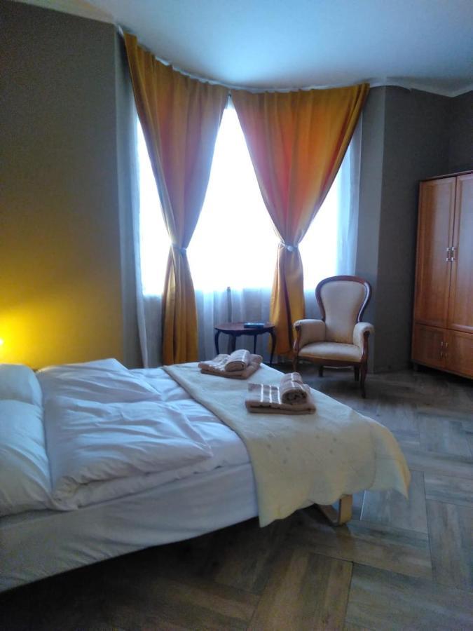 Sunny Bear Bed & Breakfast Jelenia Góra Eksteriør bilde