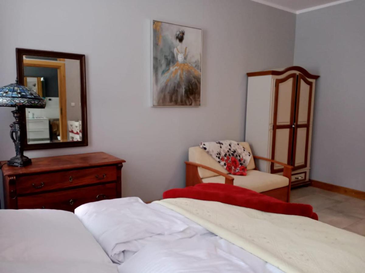 Sunny Bear Bed & Breakfast Jelenia Góra Eksteriør bilde