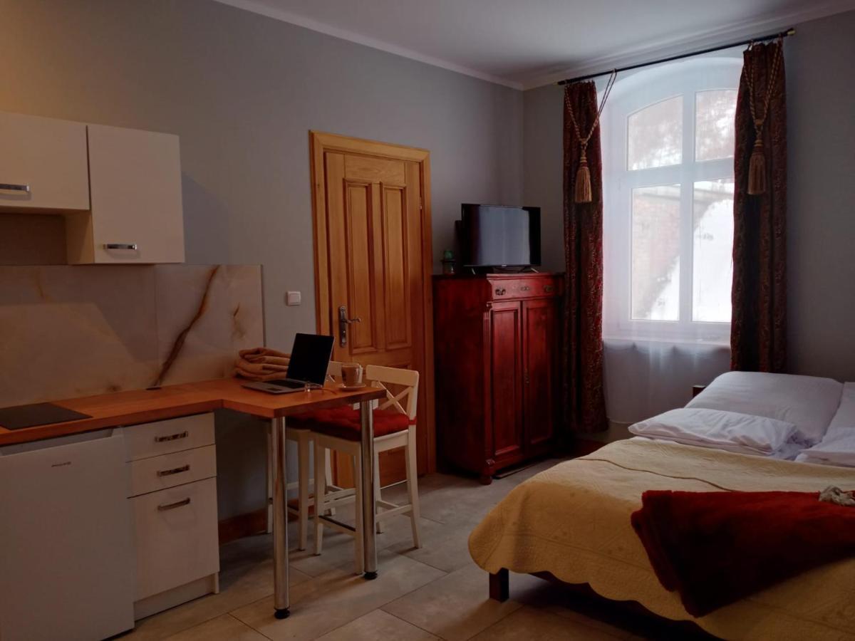 Sunny Bear Bed & Breakfast Jelenia Góra Eksteriør bilde