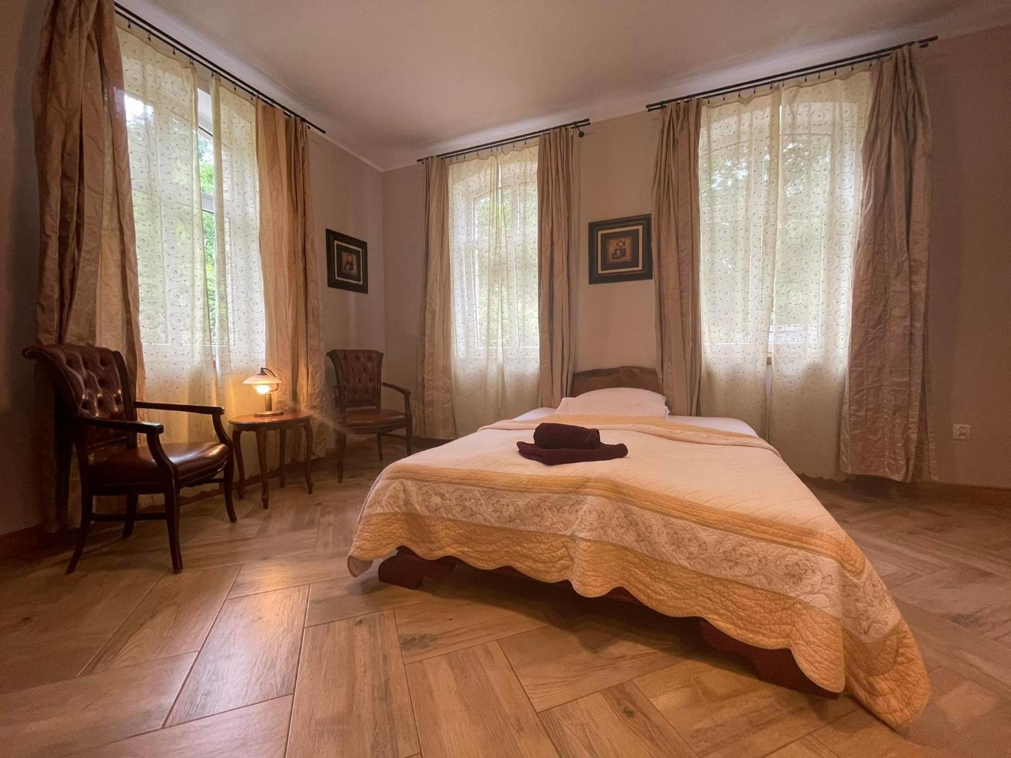 Sunny Bear Bed & Breakfast Jelenia Góra Eksteriør bilde